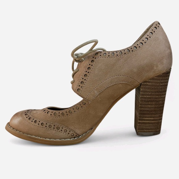 Wingtip Oxford Heels Size 7.5 Tan Dress Shoes Suede Lace Up Chunky Block Retro - Picture 2 of 11